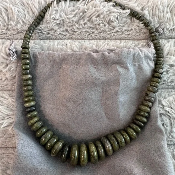Forest Night Green epidote bead necklace by Jay King - Picture 6 of 14